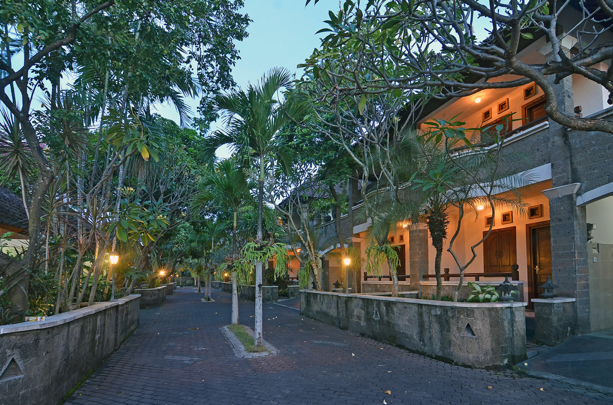 Taman Ayu 212 Hotel เดนปาซาร์ ภายนอก รูปภาพ