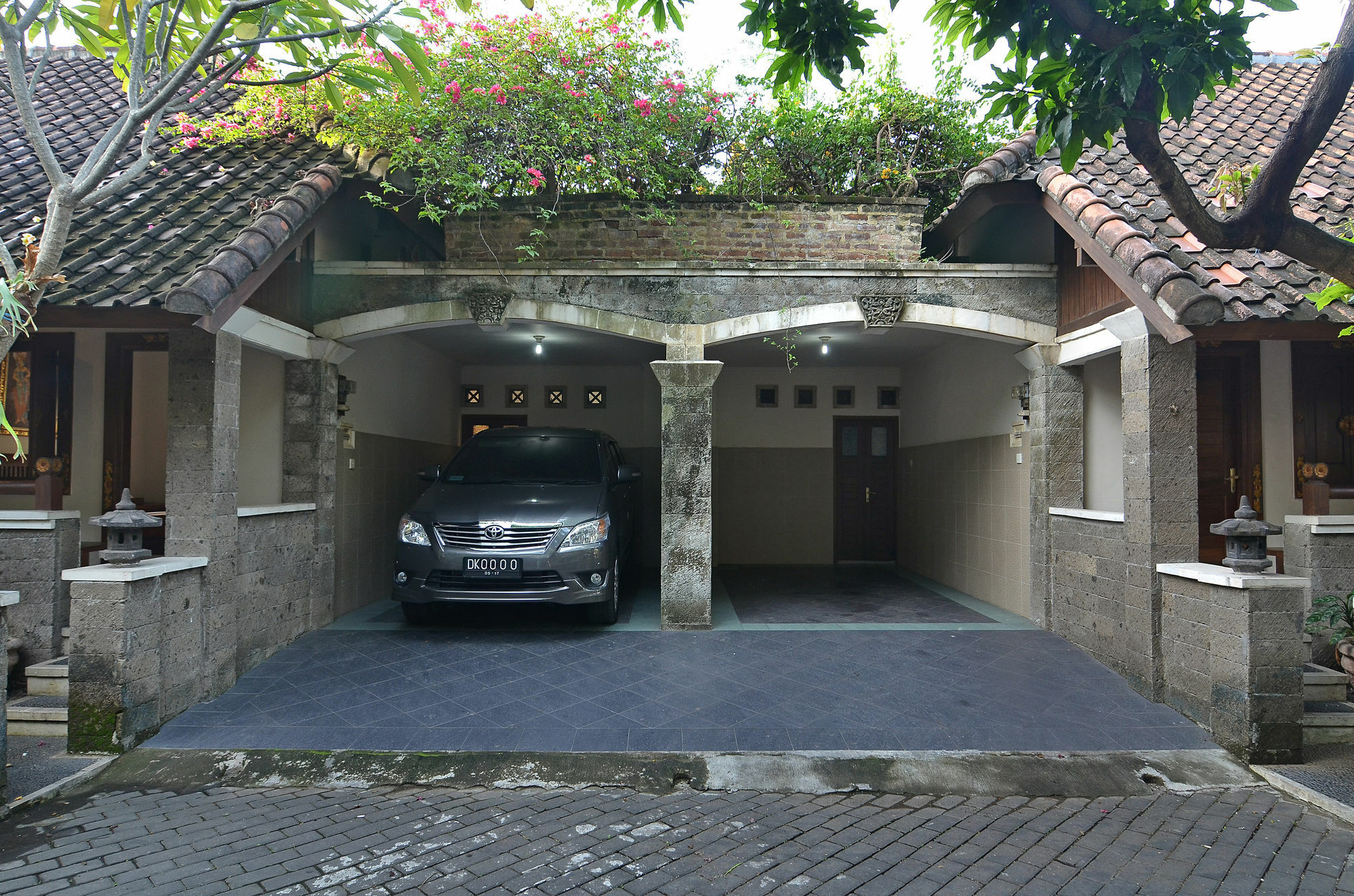 Taman Ayu 212 Hotel เดนปาซาร์ ภายนอก รูปภาพ